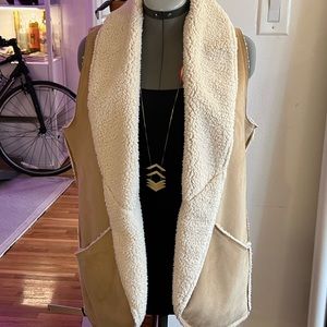 NWOT, Athleta, Faux Tan Suede Sherpa Vest, L/XL